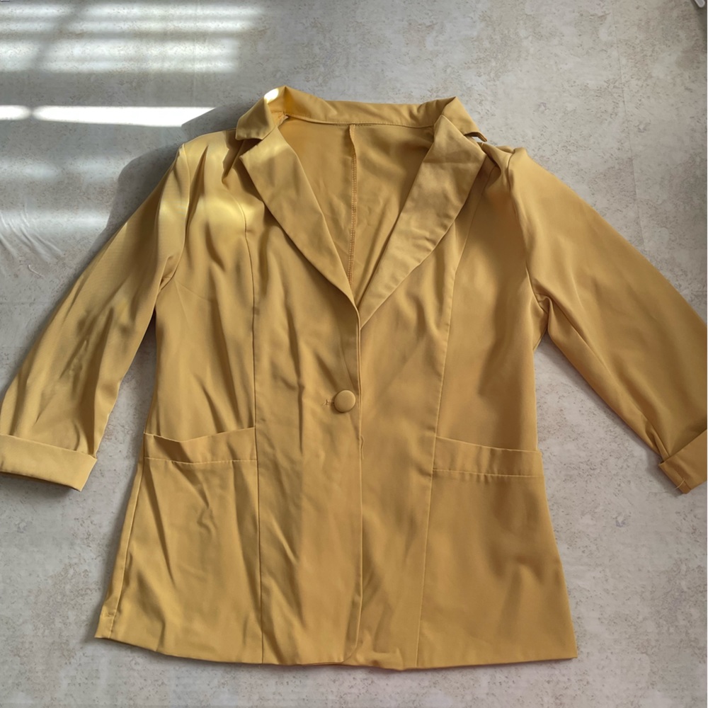 Lightweight mustard blazer
